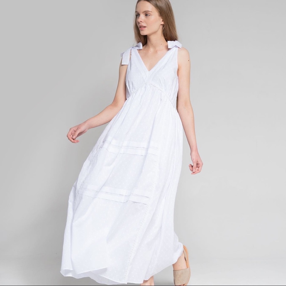 White maxi cotton sleeveless romance dress